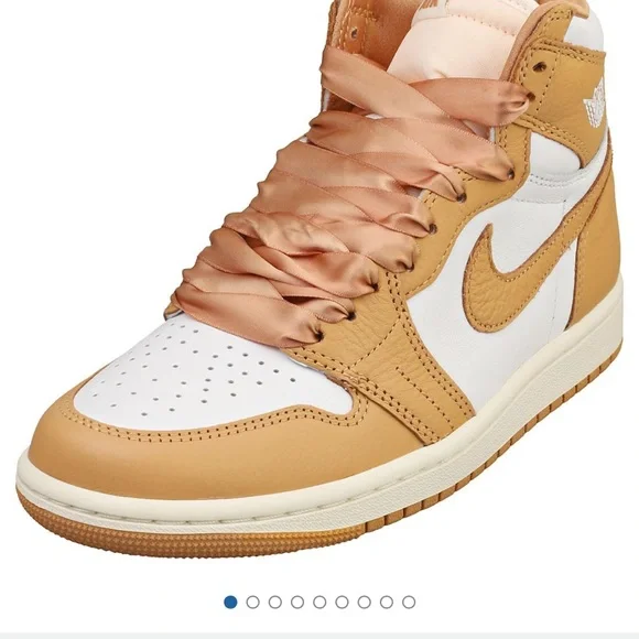 Girls Tan and White High-Top Sneakers line new - Picture 1 of 3